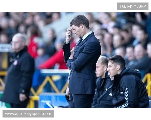 利物浦名宿互撕?杰拉德回应欧文提问,一句话让演播室沸腾,杰拉德为利物浦出场次数 利物浦名宿互撕?杰拉德回应欧文提问,一句话让演播室沸腾,杰拉德为利物浦出场次数